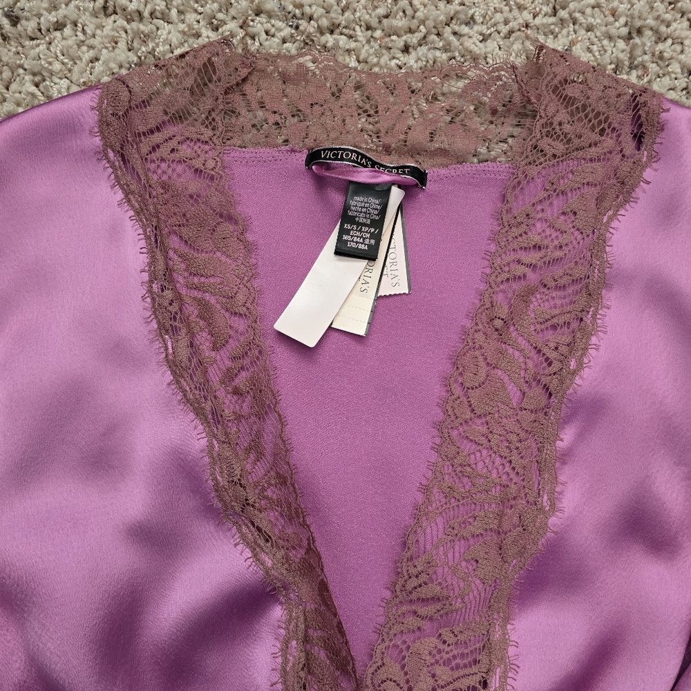 New With Tags Victoria's Secret Kimono Robe - Size XS - Picture 8 of 13
